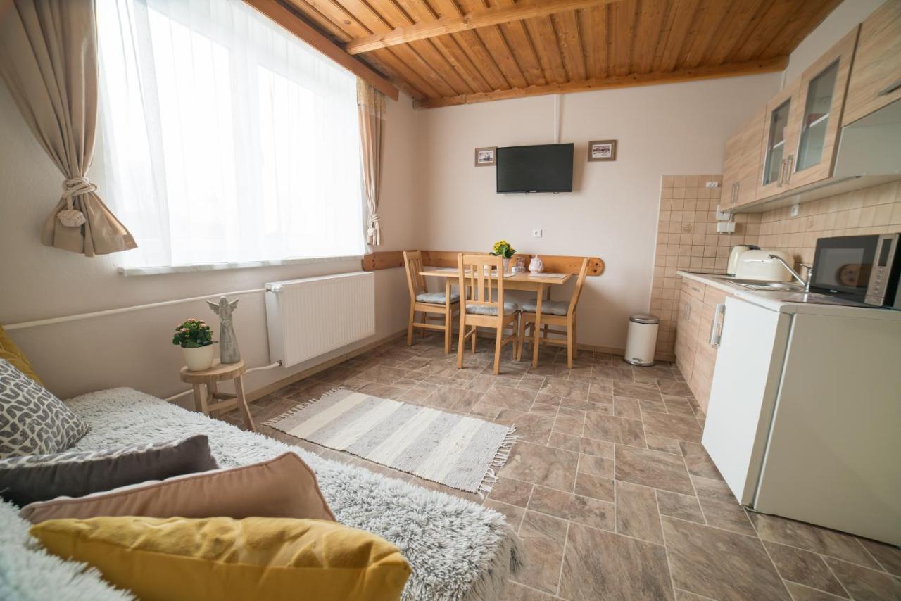 Apartmany U Sjezdovky Kvilda Bagian luar foto
